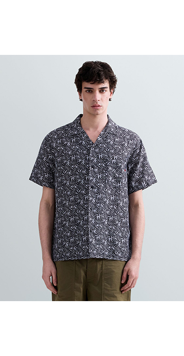 リーフプリントリラックスフィットシャツ